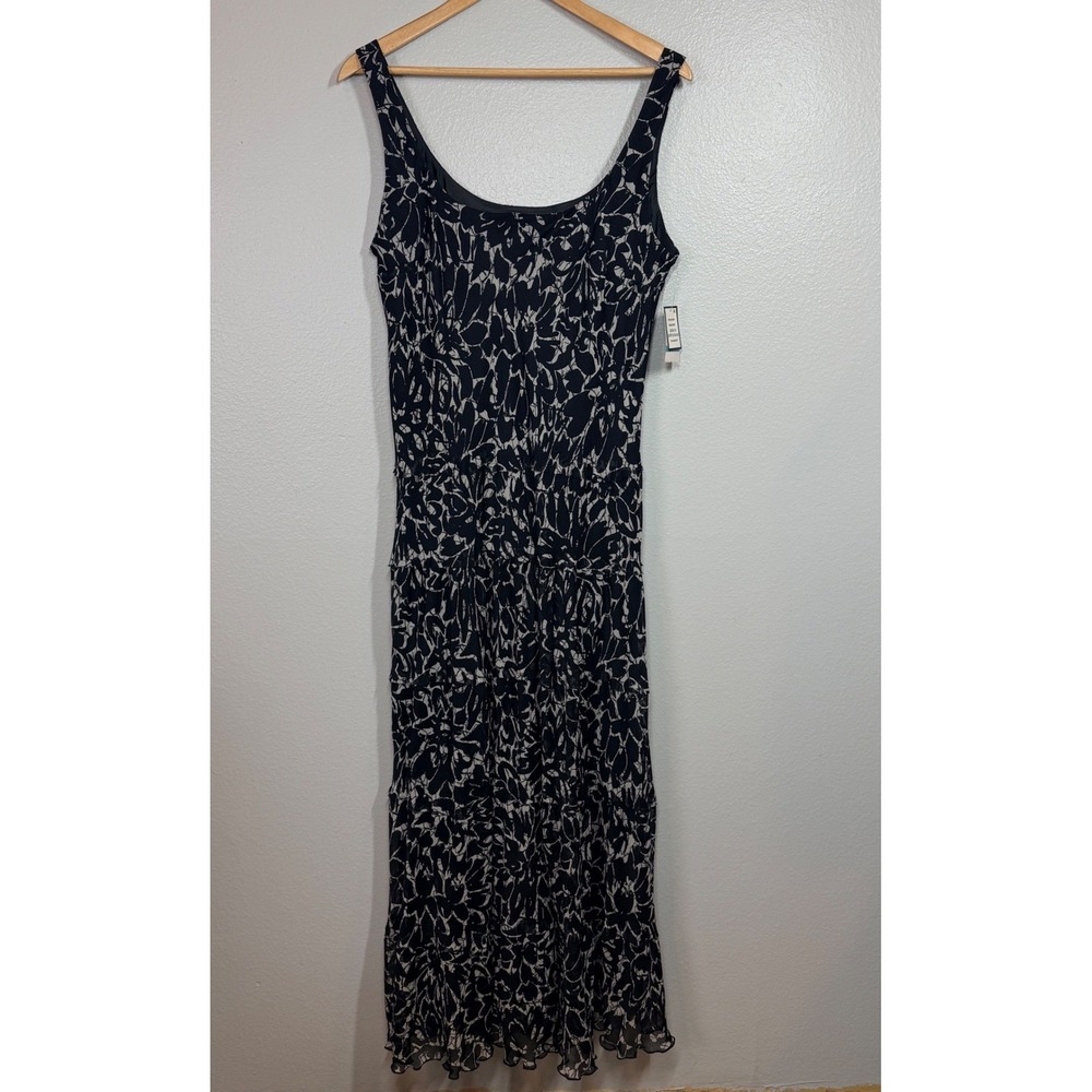 Nine West Maxi Dress Womens 16 Black White Floral Tiered Sleeveless Scoop Neck